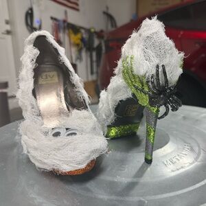 Dolce Vita White and Green Heels